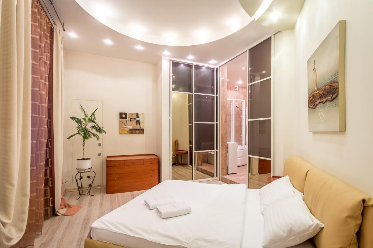 Apartment with jacuzzi and view on Khreschatyk Kiew Exterior foto
